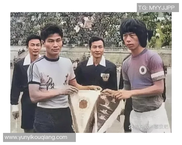 香港足球明星胡国雄的传奇人生与职业生涯回顾 香港足球明星胡国雄的传奇人生与职业生涯回顾